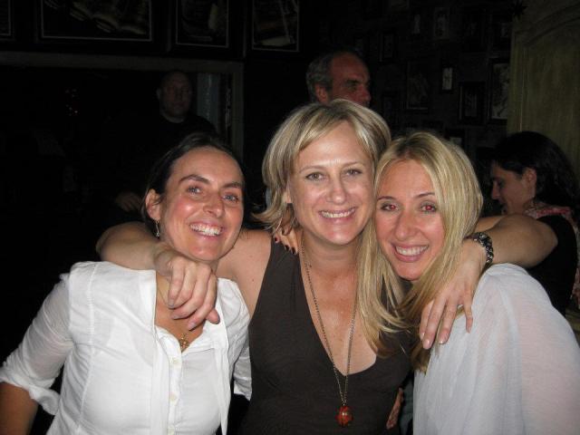 Sandy to the left, and Belia, Coconut's teacher, whom Elisabeth loves a bit more than me.